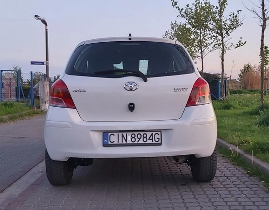 Toyota Yaris cena 17400 przebieg: 203000, rok produkcji 2009 z Inowrocław małe 781